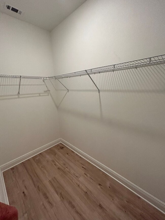 Building Photo - Beautiful 4 Bedroom Home in Point Washington!