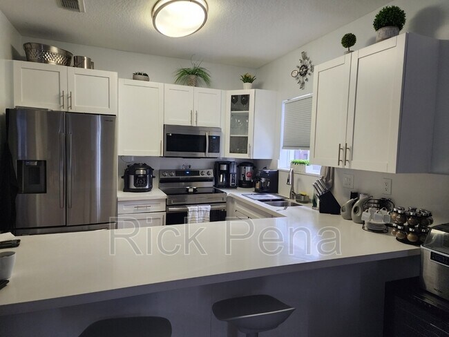 Building Photo - 9128 SW 162nd Pl