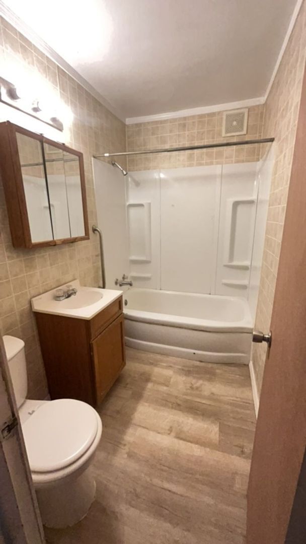 Building Photo - Pet Friendly!