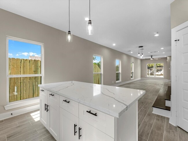 Building Photo - 7802 Queen St