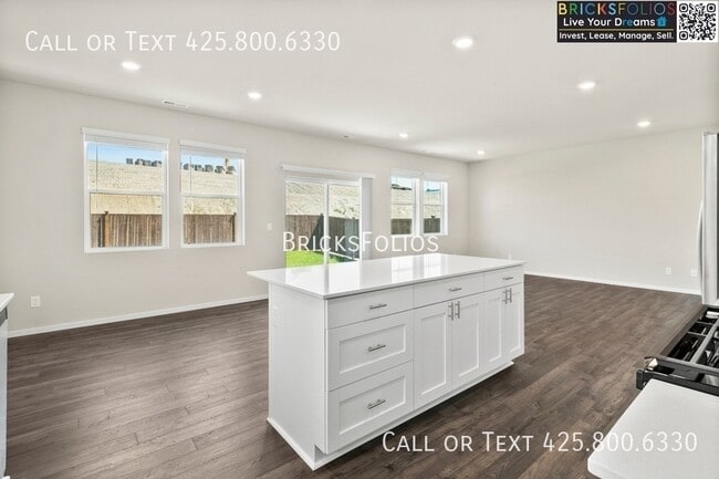 Building Photo - 1342 SW Pendleton Way