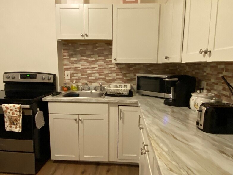 Building Photo - 101 Hynes Ave