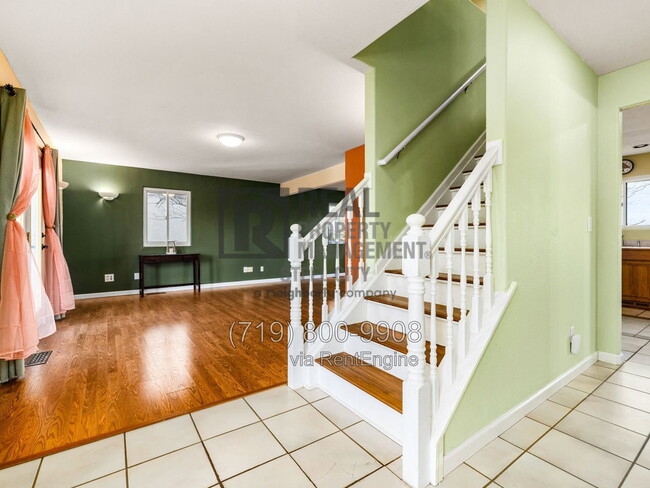 Building Photo - 275 W Baldwyn Dr