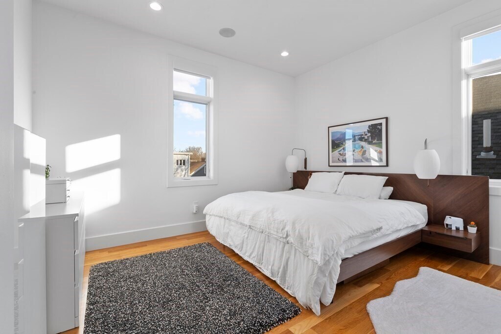 Building Photo - 5 Mohawk St