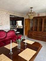 Building Photo - 752 E 88th St