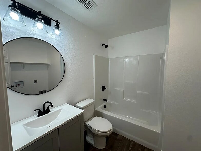 Building Photo - 3504 S County Road 1307 1/2