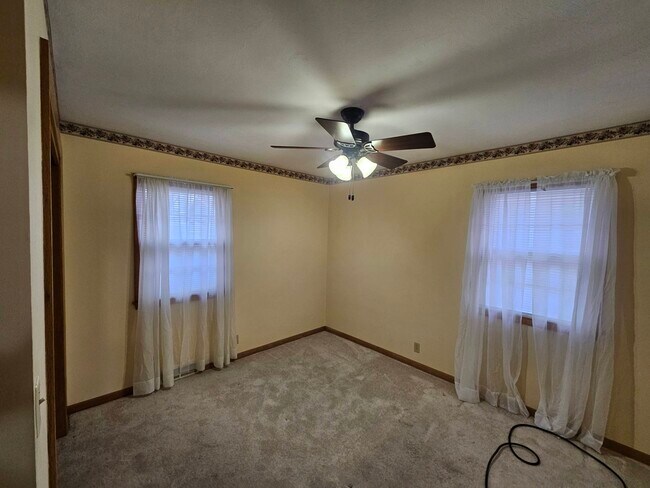 Building Photo - 2232 S 34th St