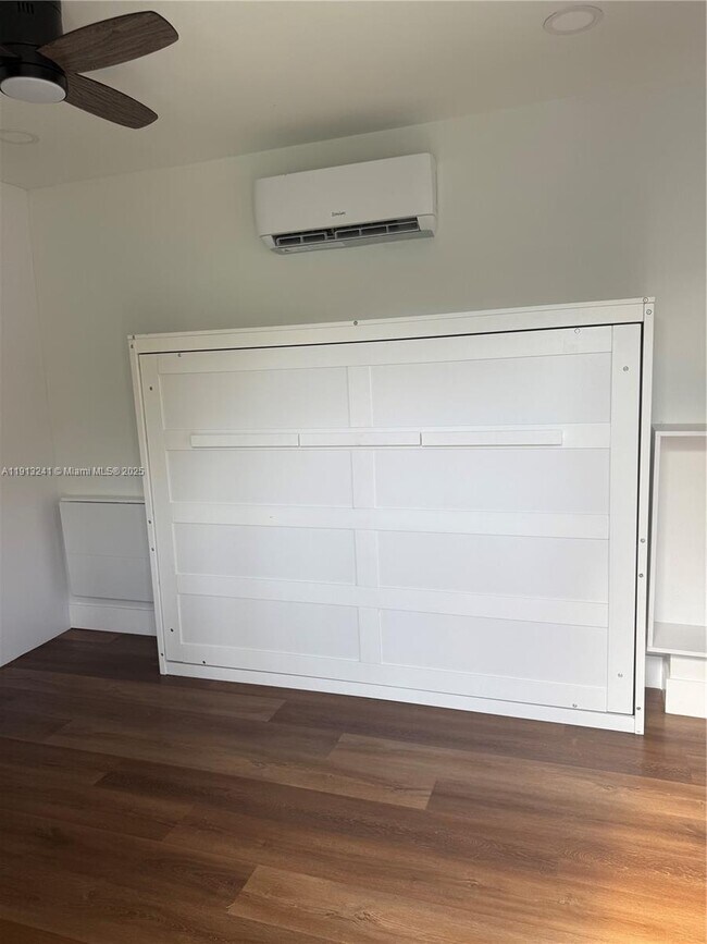 Building Photo - 5636 NW 4th Ave