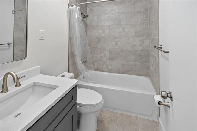 Building Photo - 475 Center Hill Ave NW