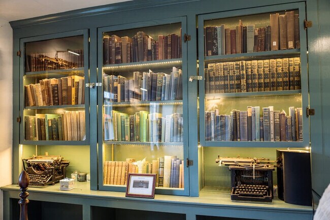 Building Photo - 1357 Canal Rd