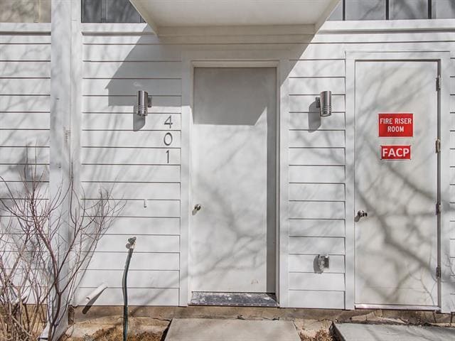 Building Photo - 2925 Spruce Valley Ln