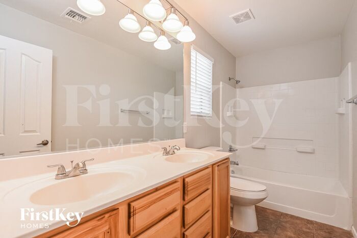 Building Photo - 7595 E Cholla Overlook Dr