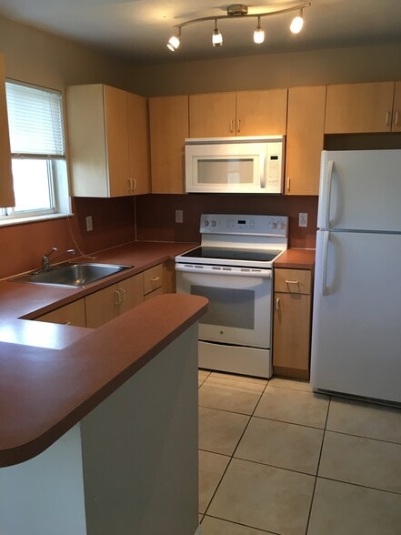 Building Photo - 1261 SE 27th St