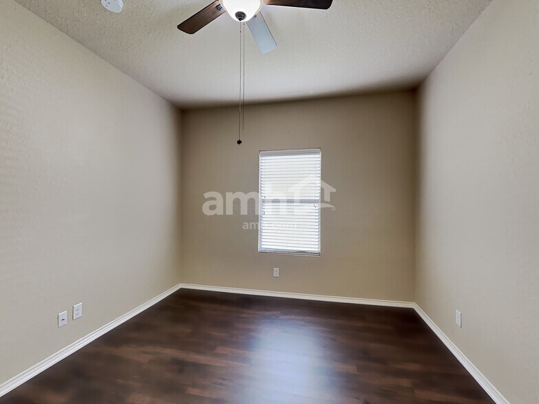 Building Photo - 5707 Sendero Spring