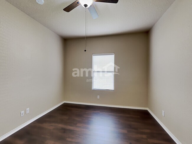 Building Photo - 5707 Sendero Spring