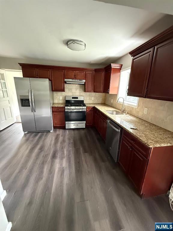 Building Photo - 581 S Broad St