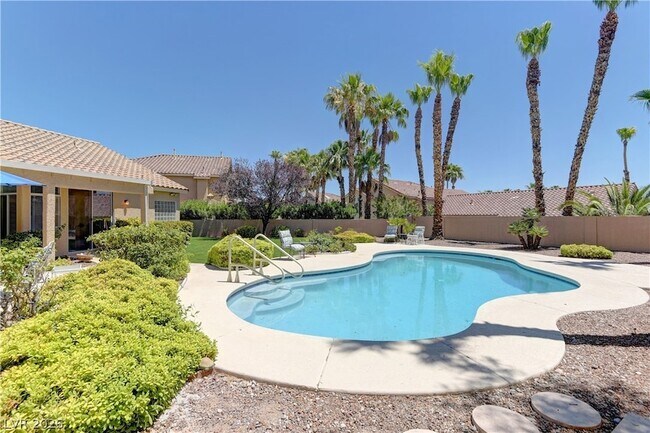 Building Photo - 8437 Willowleaf Ct
