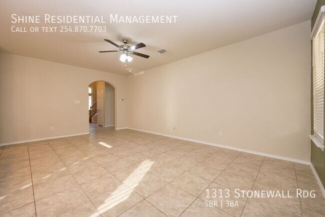 Building Photo - 1313 Stonewall Ridge
