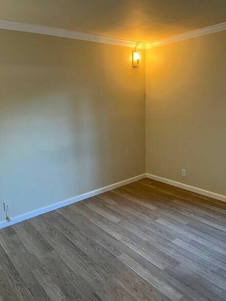 Building Photo - 4081 Clayton Rd