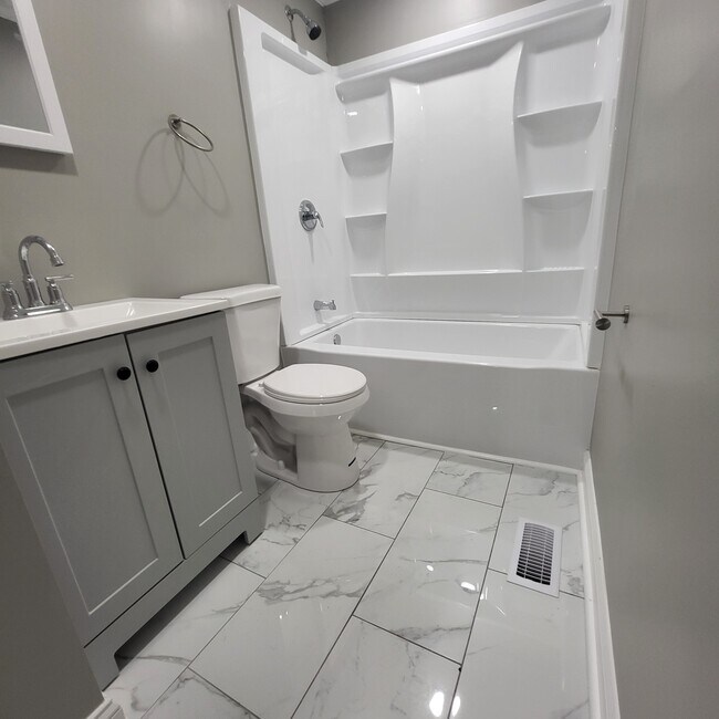 Building Photo - 0001 Dallas Bessemer City Hwy