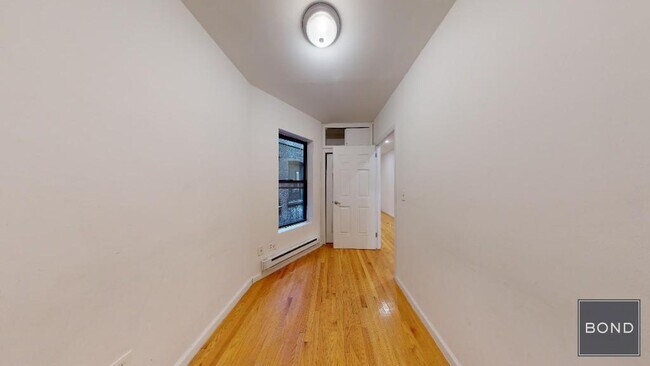 Building Photo - 439 W 51st St