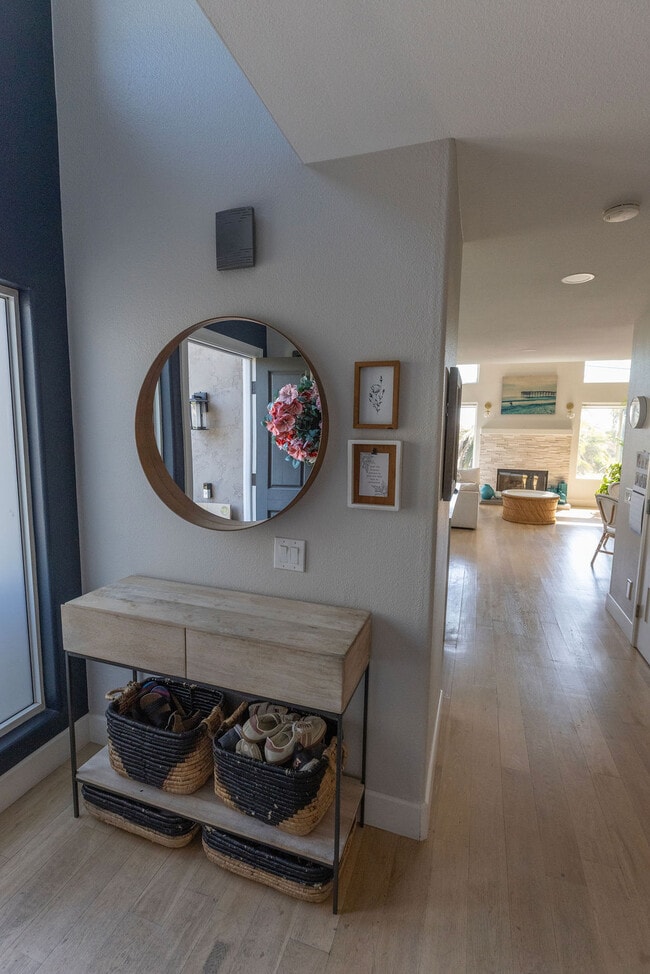 Building Photo - 551 Hygeia Ave