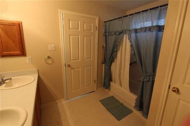 Building Photo - 226 Schaefer Blvd