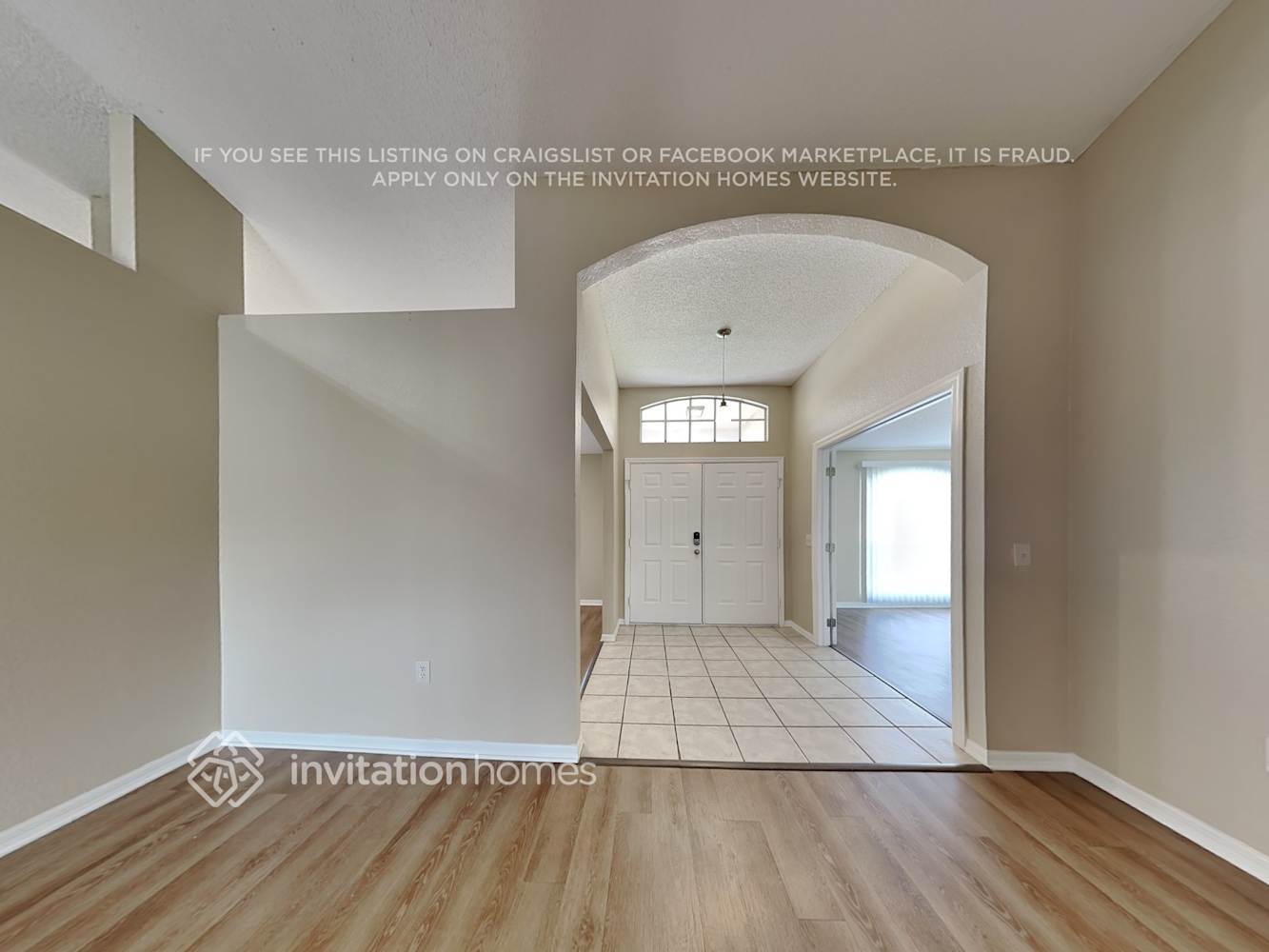 Building Photo - 819 Reflections Loop E