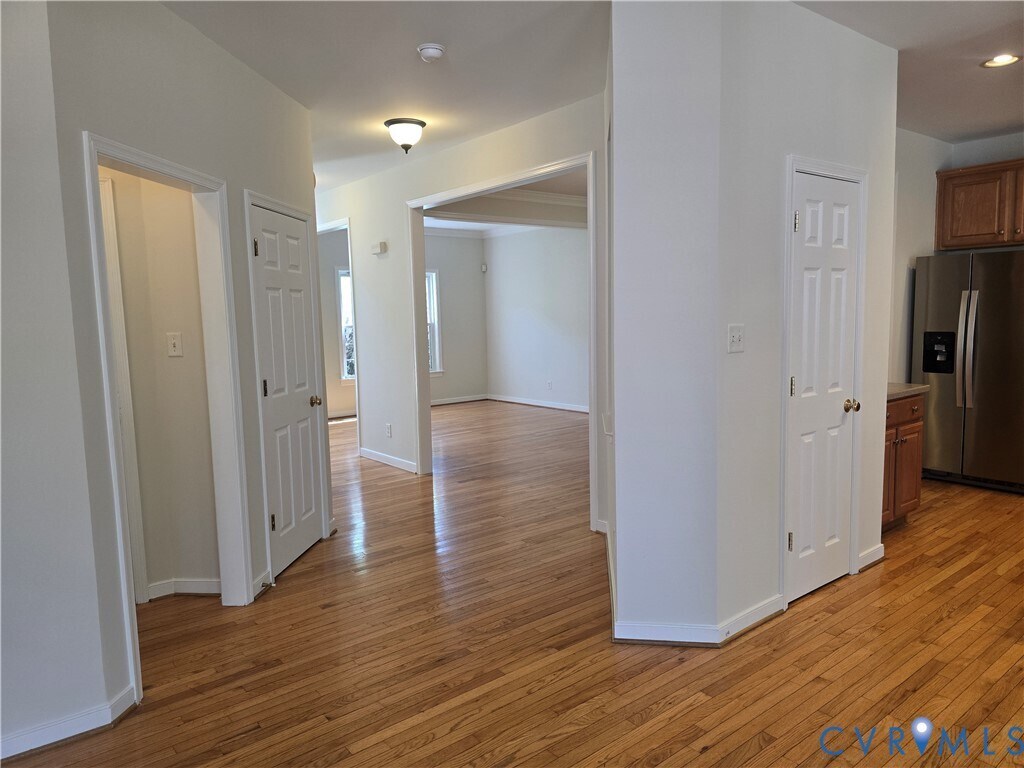 Building Photo - 9521 Pine Trails Ct