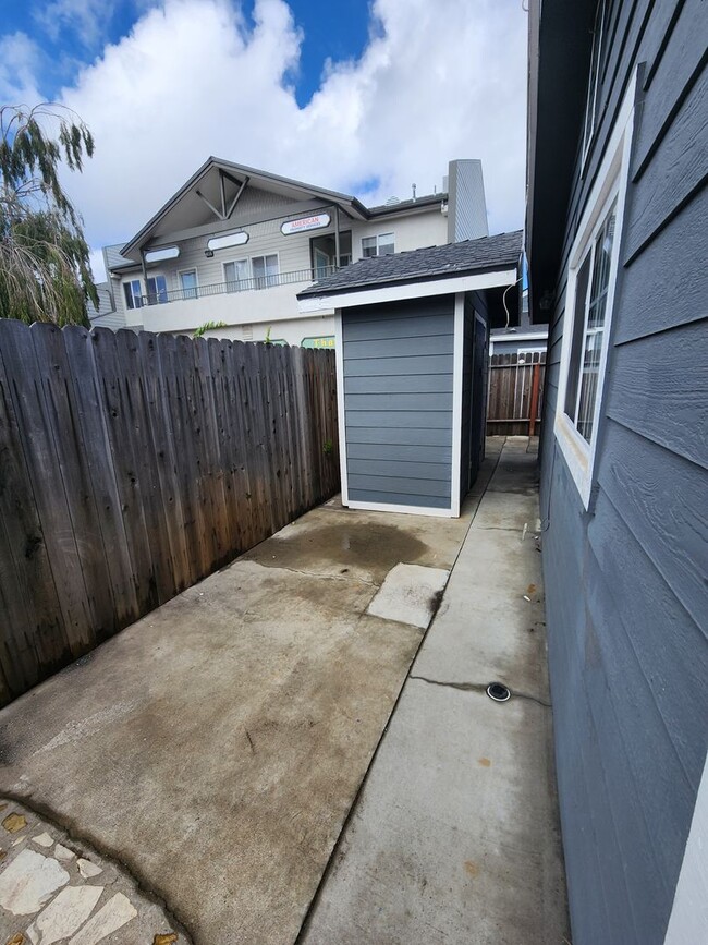 Building Photo - Charming Single Level, 2 Bed, 1 Bath in Grover Beach