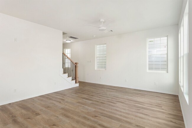 Building Photo - 1275 Oakmont Bnd Dr