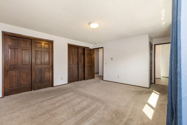 Building Photo - Charming 2BR/2BA Home with Private Balcony...