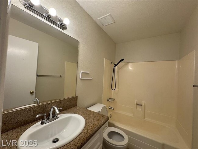 Building Photo - 6121 Meadow Haven Ln