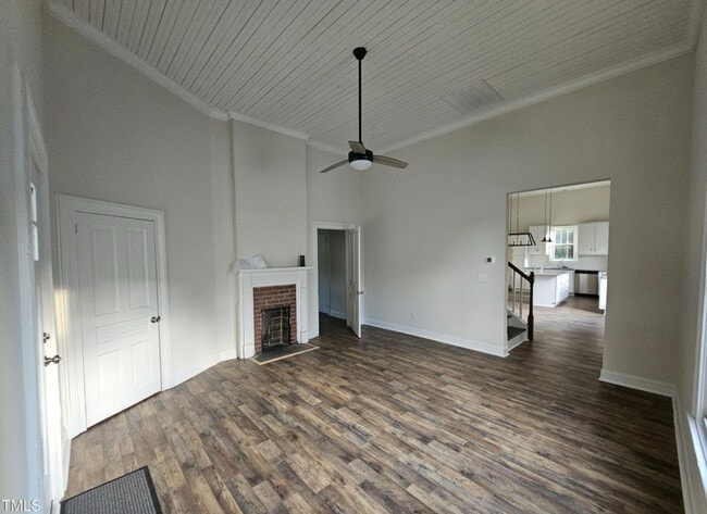 Building Photo - 310 E Woodall St