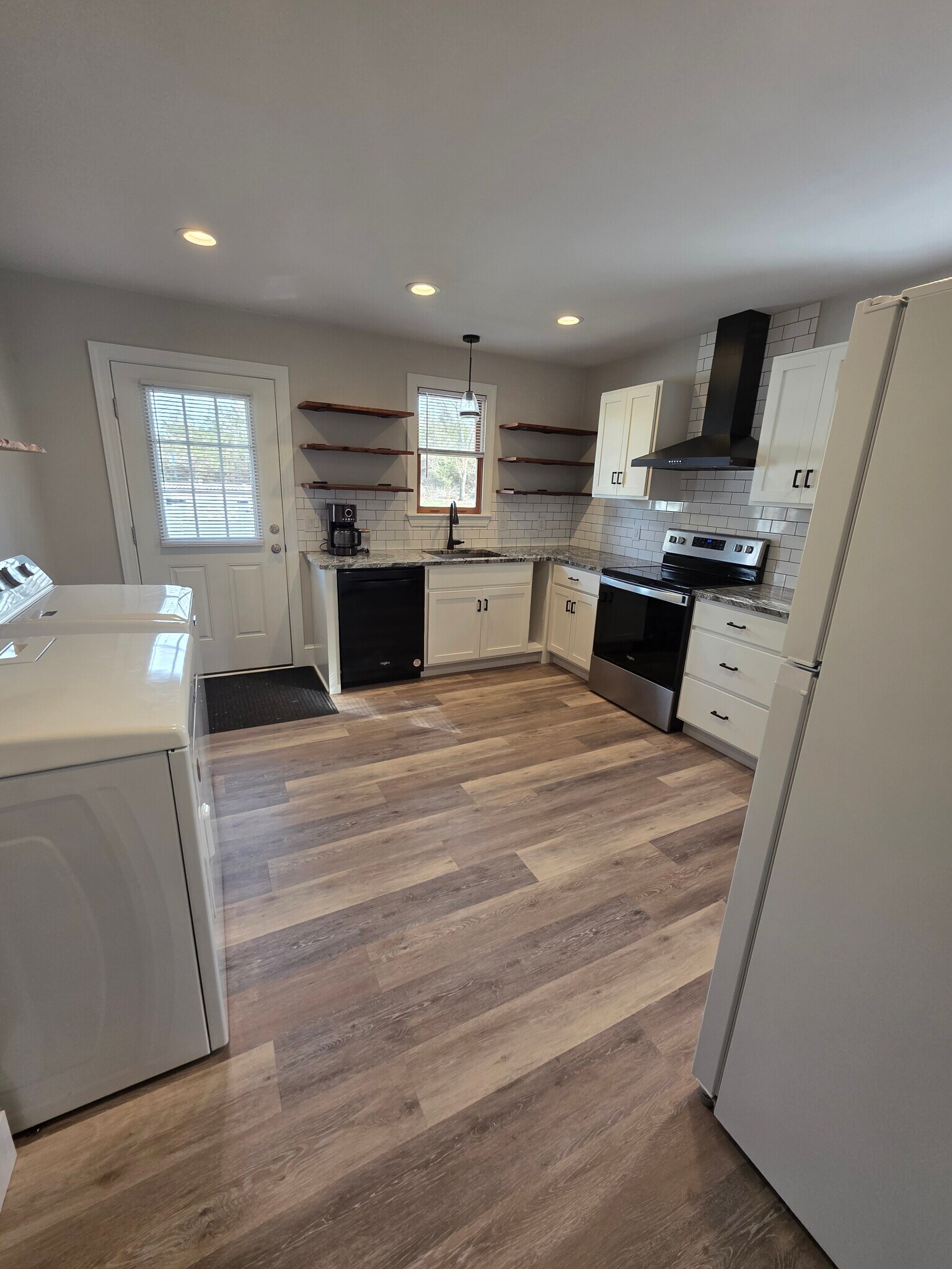 Building Photo - 6038 Old Hanover Rd