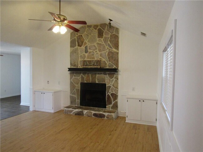 Building Photo - 1106 Westwood Pl SW