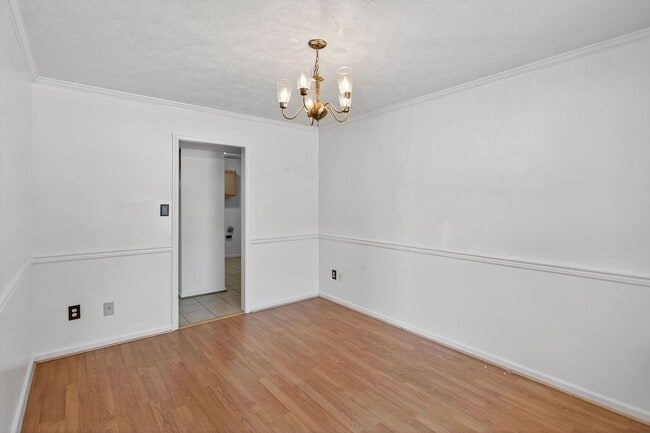 Building Photo - 40 Westview Dr