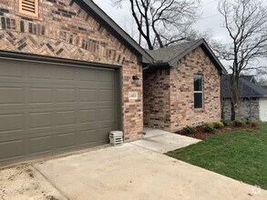 Building Photo - House for Lease in Sherman