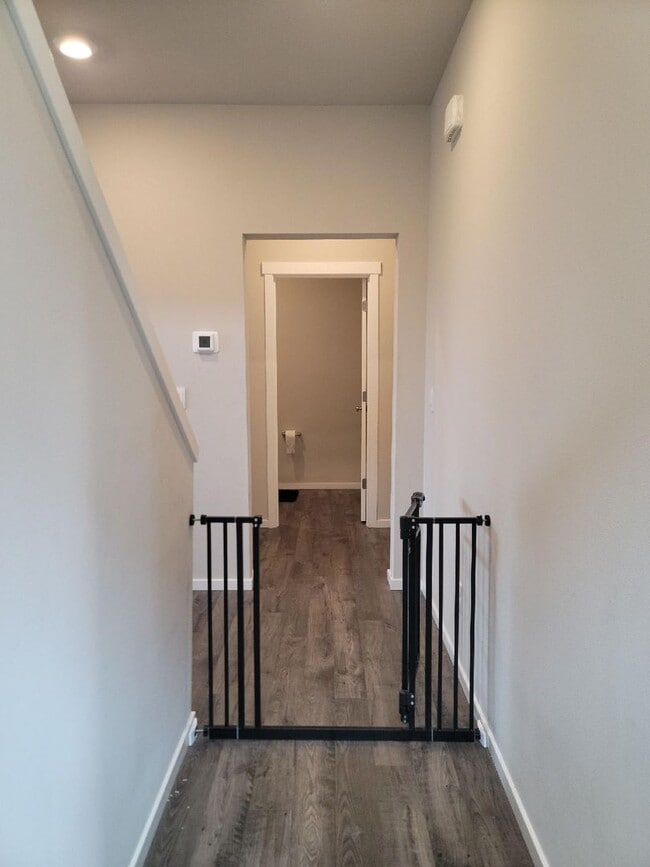 Building Photo - 3 Bedroom Home in The Preserve at Illahee Springs