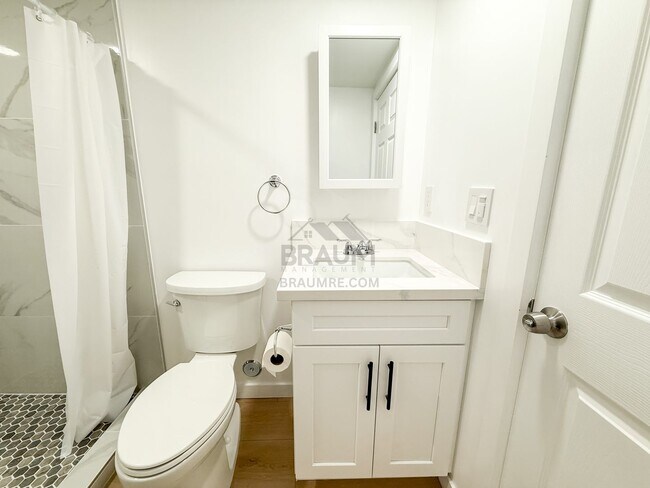 Building Photo - 11228 Huston St