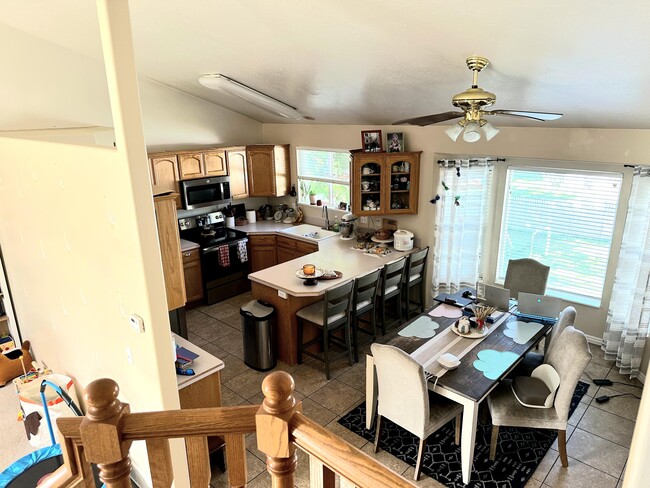 Building Photo - 2258 W 5700 S