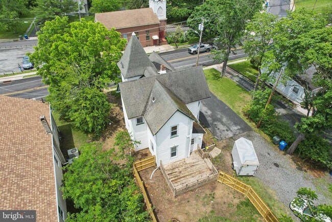 Building Photo - 134 S Main St