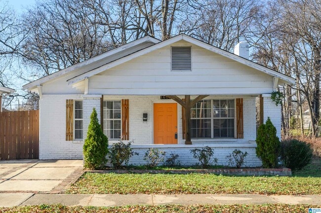 Primary Photo - 1600 Center St S
