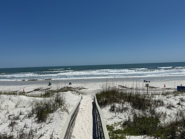 Building Photo - 5650-5A1A A1A S