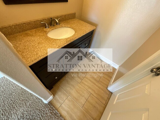 Building Photo - 1825 W Ray Rd