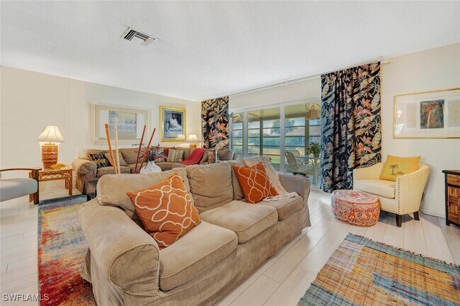 Building Photo - 83 Glades Blvd