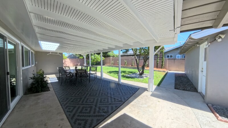 Building Photo - 1412 Hacienda St