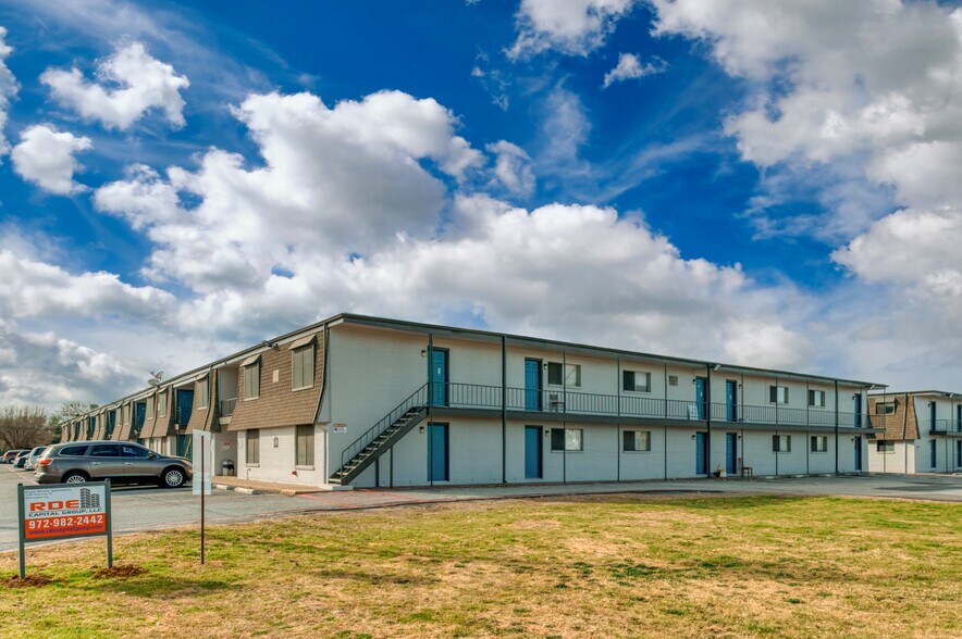 Royal Terrace 306 Martha St Euless TX 76040 Apartment Finder