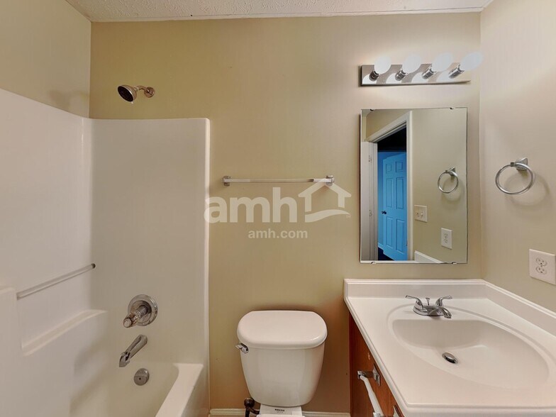 Building Photo - 1186 Constitution Dr