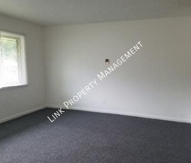 Building Photo - 4702B Murray Lake-